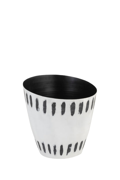 DASH WITH SLOPY TOP WHITE BLACK METAL PLANTER