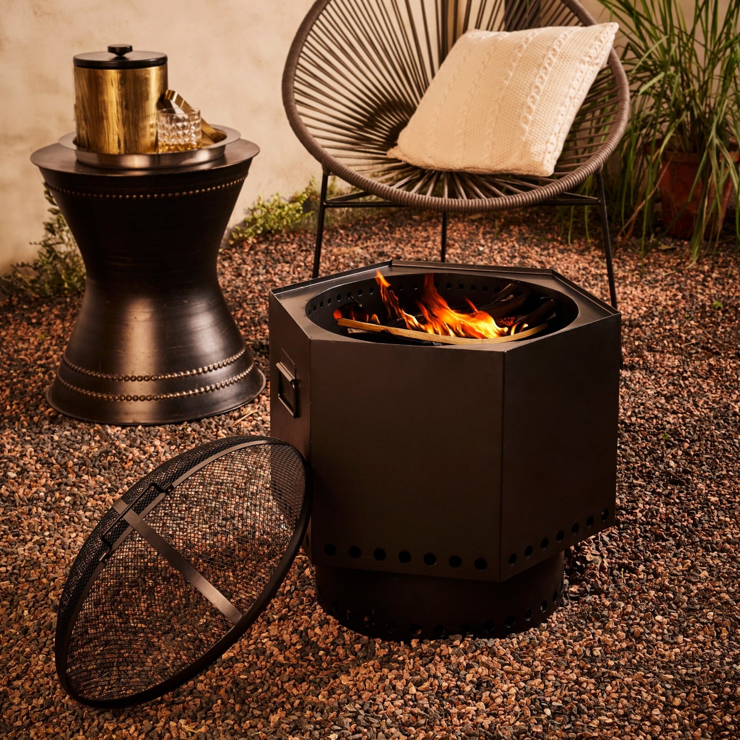 20.5 Inch Black Iron Salvo Smoke-less Hexagonal Firepit