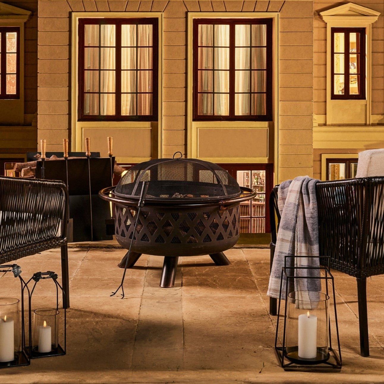 LATICE - 36 inch Black Outdoor Iron Fire Pit