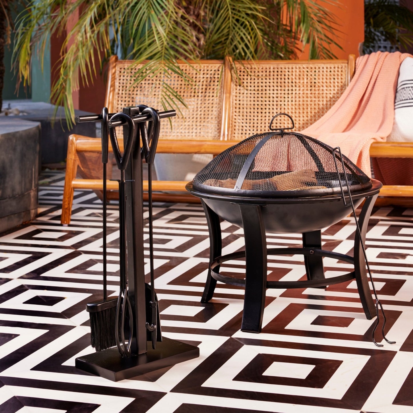 22 Inch Black Iron Bryne Firepit