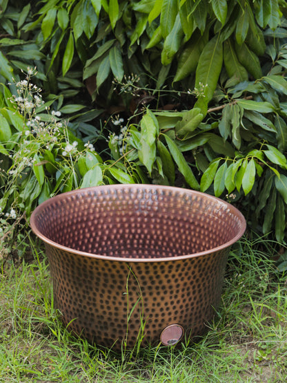 Hammered Hose Pot