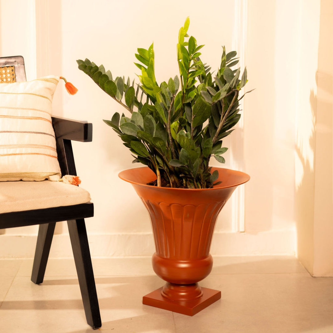 ROMAN CUP METAL PLANTER