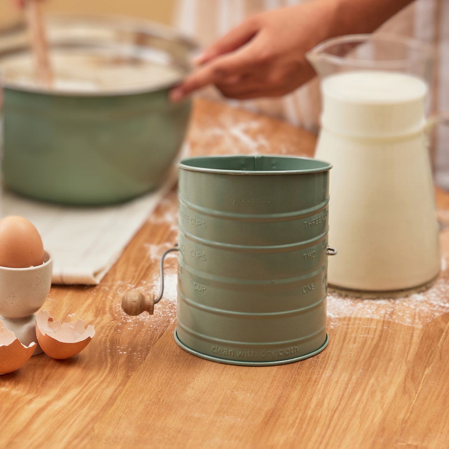 CEDAZO STEEL FLOUR SIFTER - GREEN