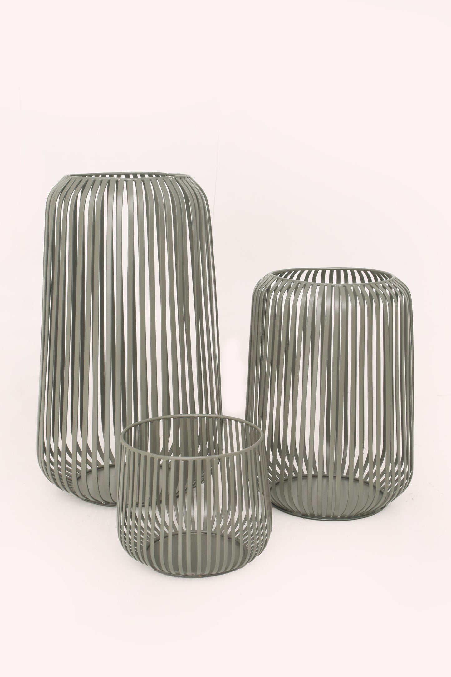 LINEAR MESH OLIVE METAL LANTERNS - Set of 3