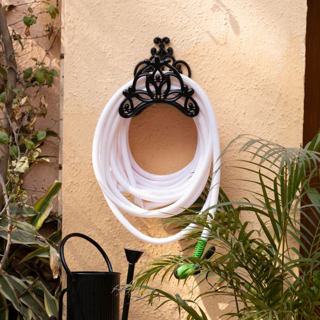Dahlia Metal Hose Hanger