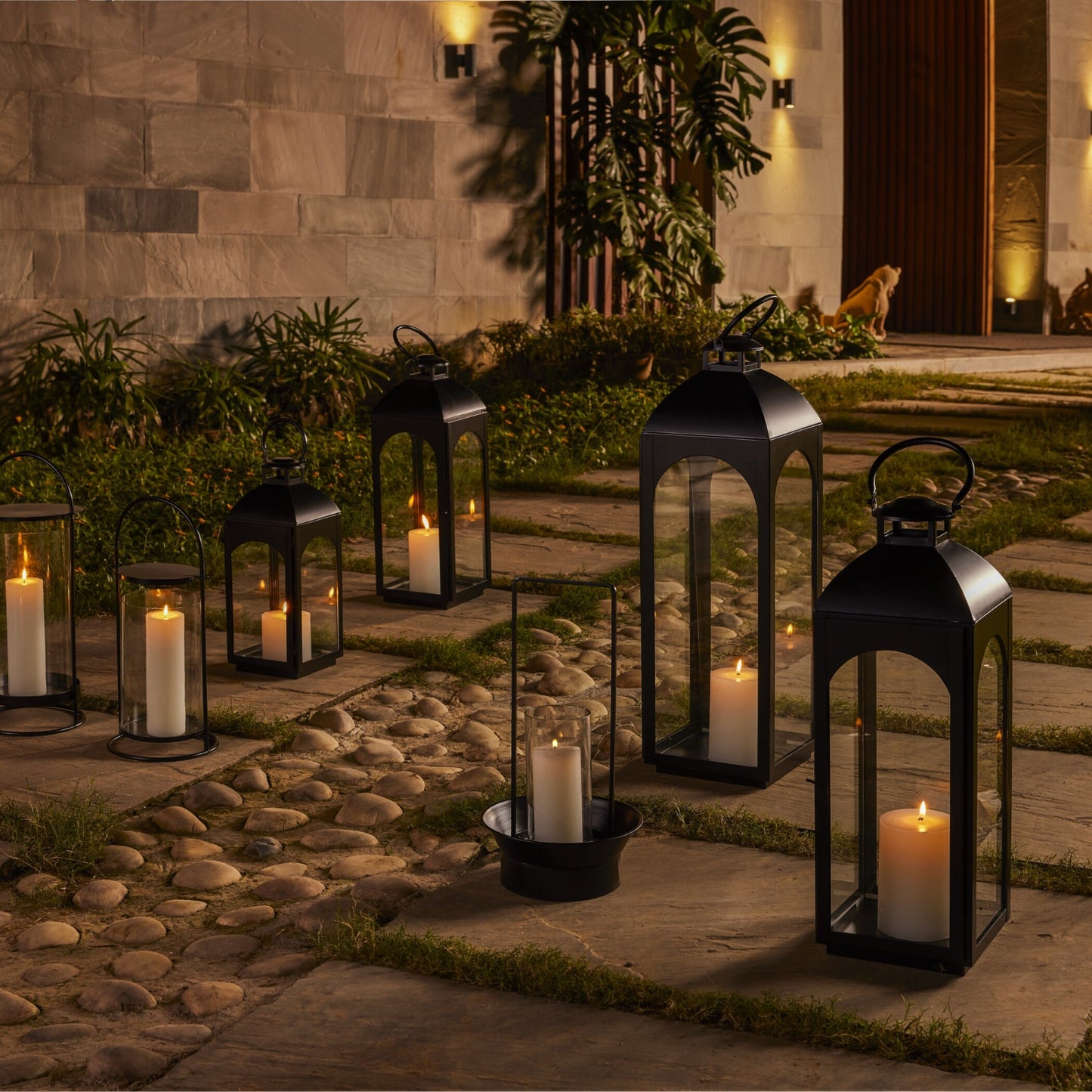 ILLUMINARE (ht) BLACK METAL LANTERN