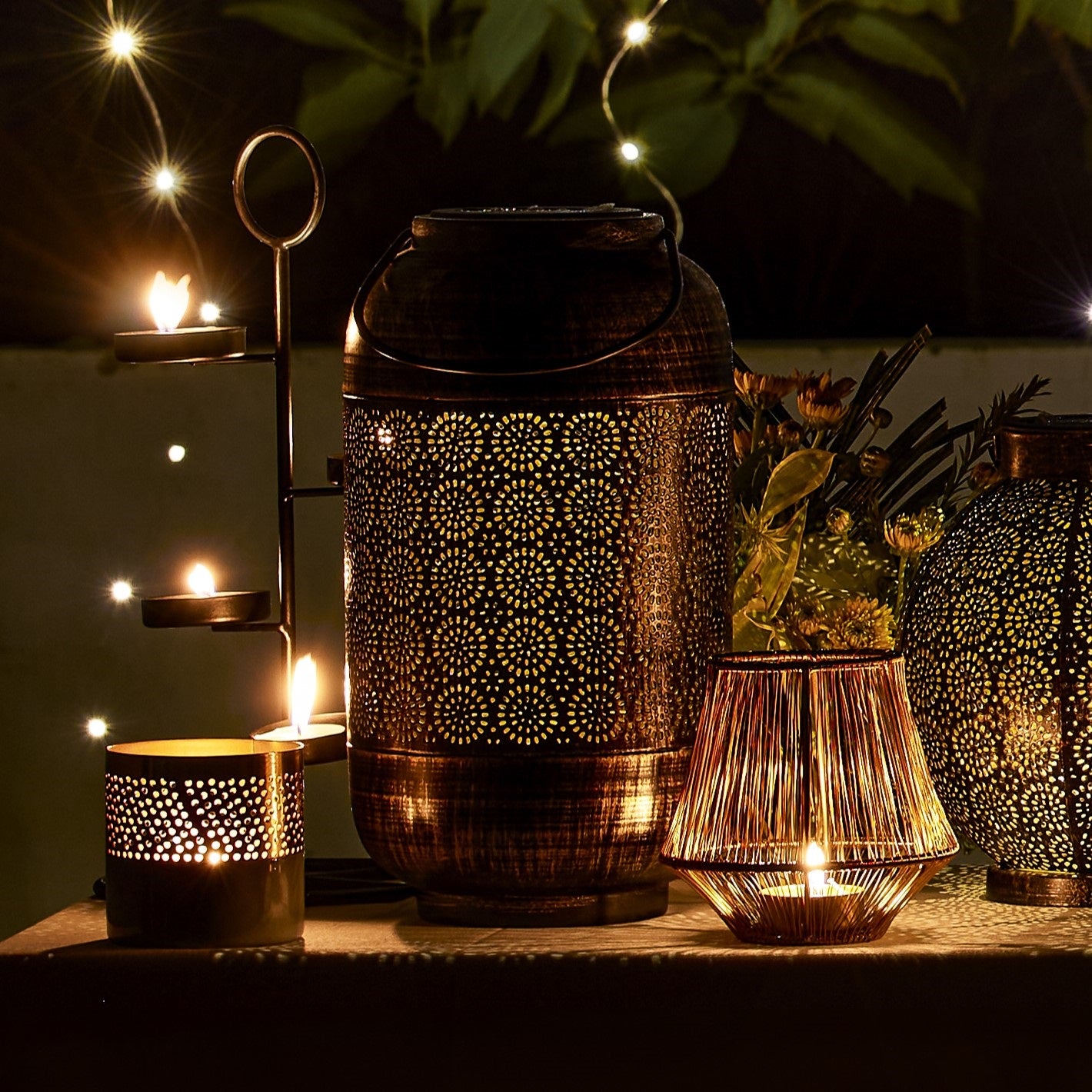 SOLAR FANOUS BLACK METAL LANTERN