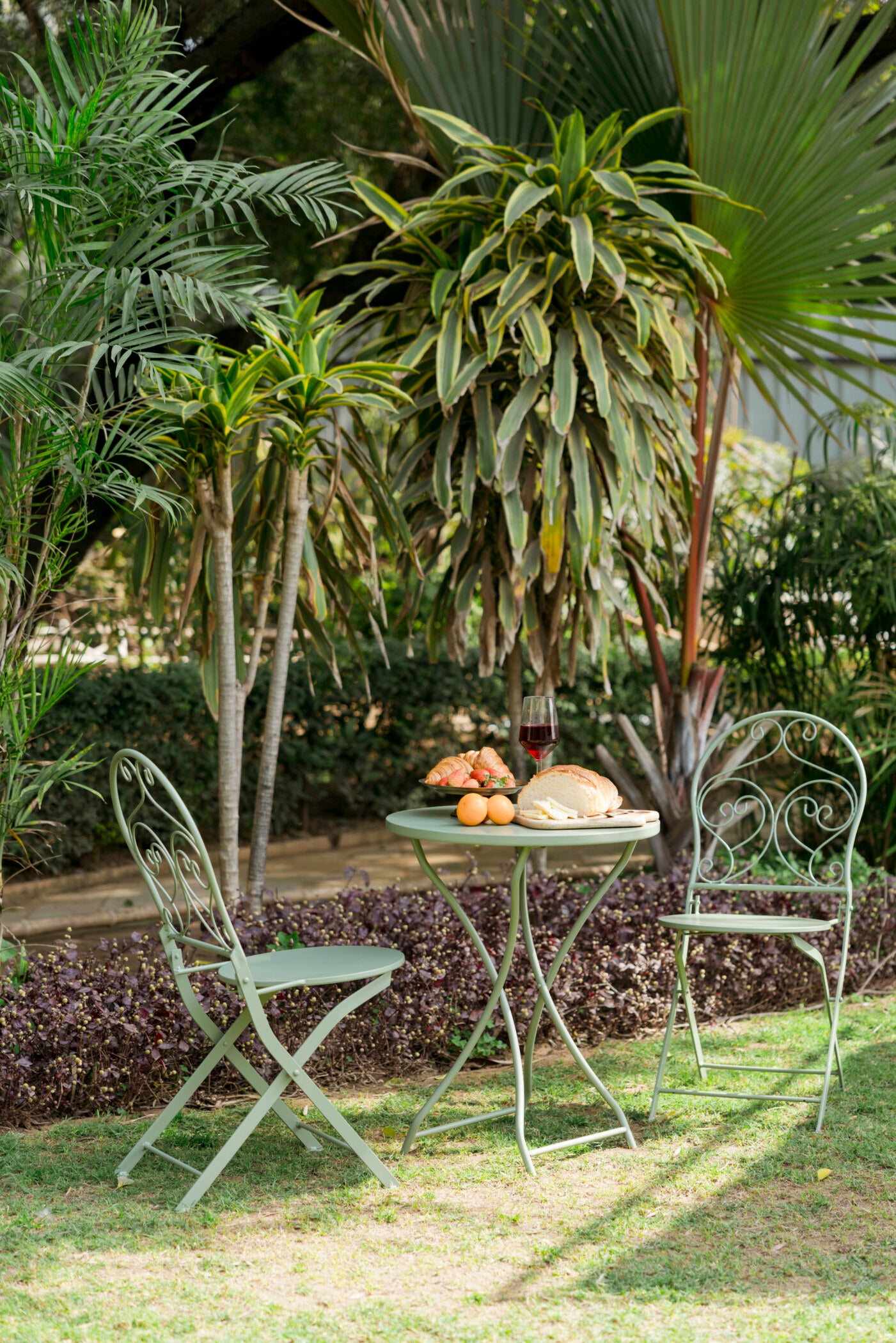 French Cafe Bistro Metal Table & 2 Chair's Set