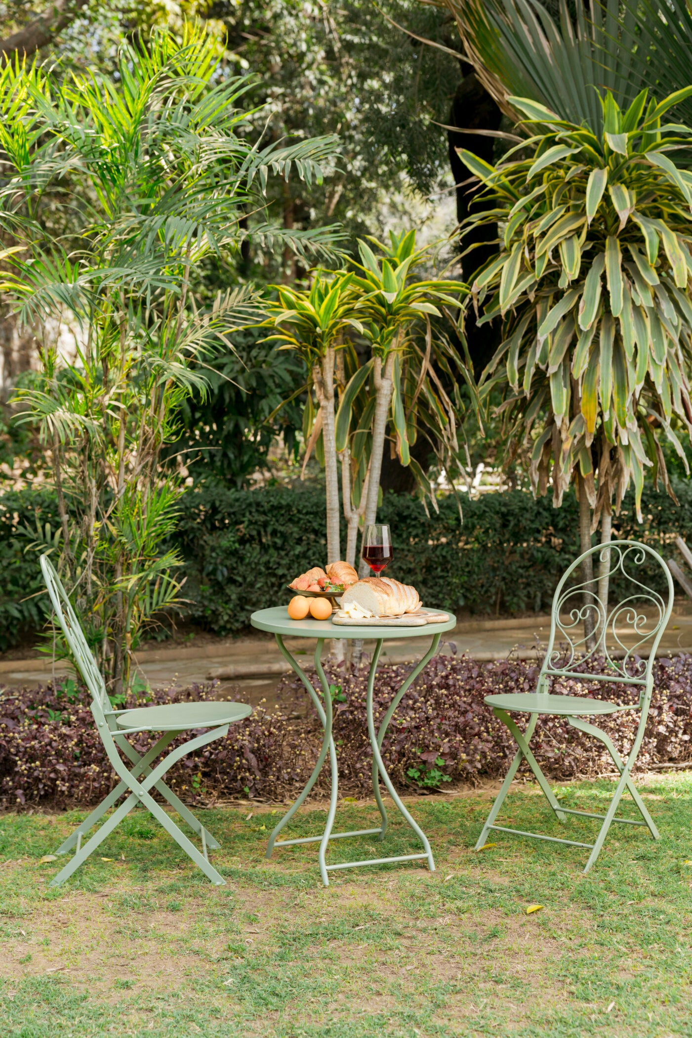 French Cafe Bistro Metal Table & 2 Chair's Set