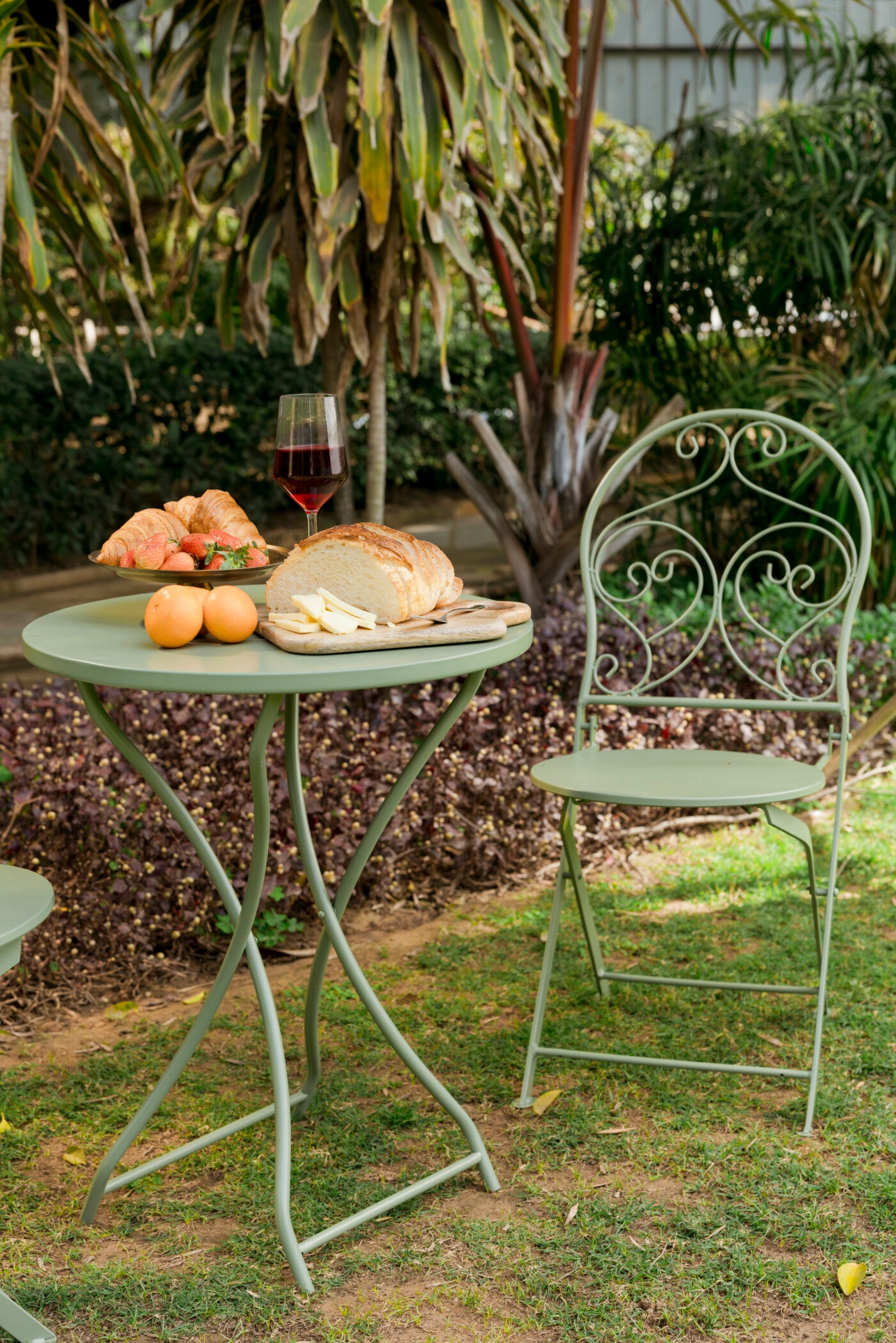 French Cafe Bistro Metal Table & 2 Chair's Set