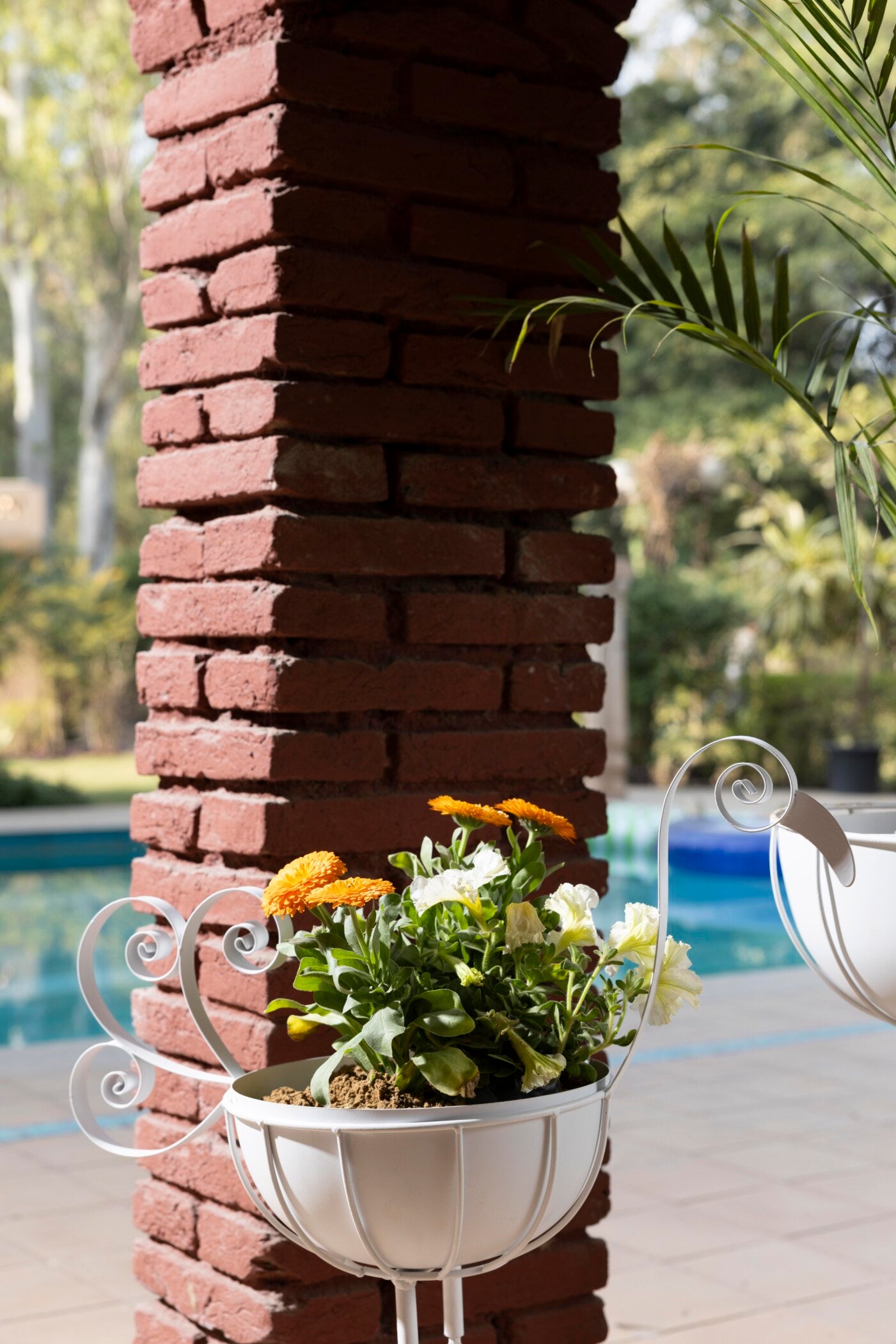 Flamingo Metal Plant Stand Set of 2