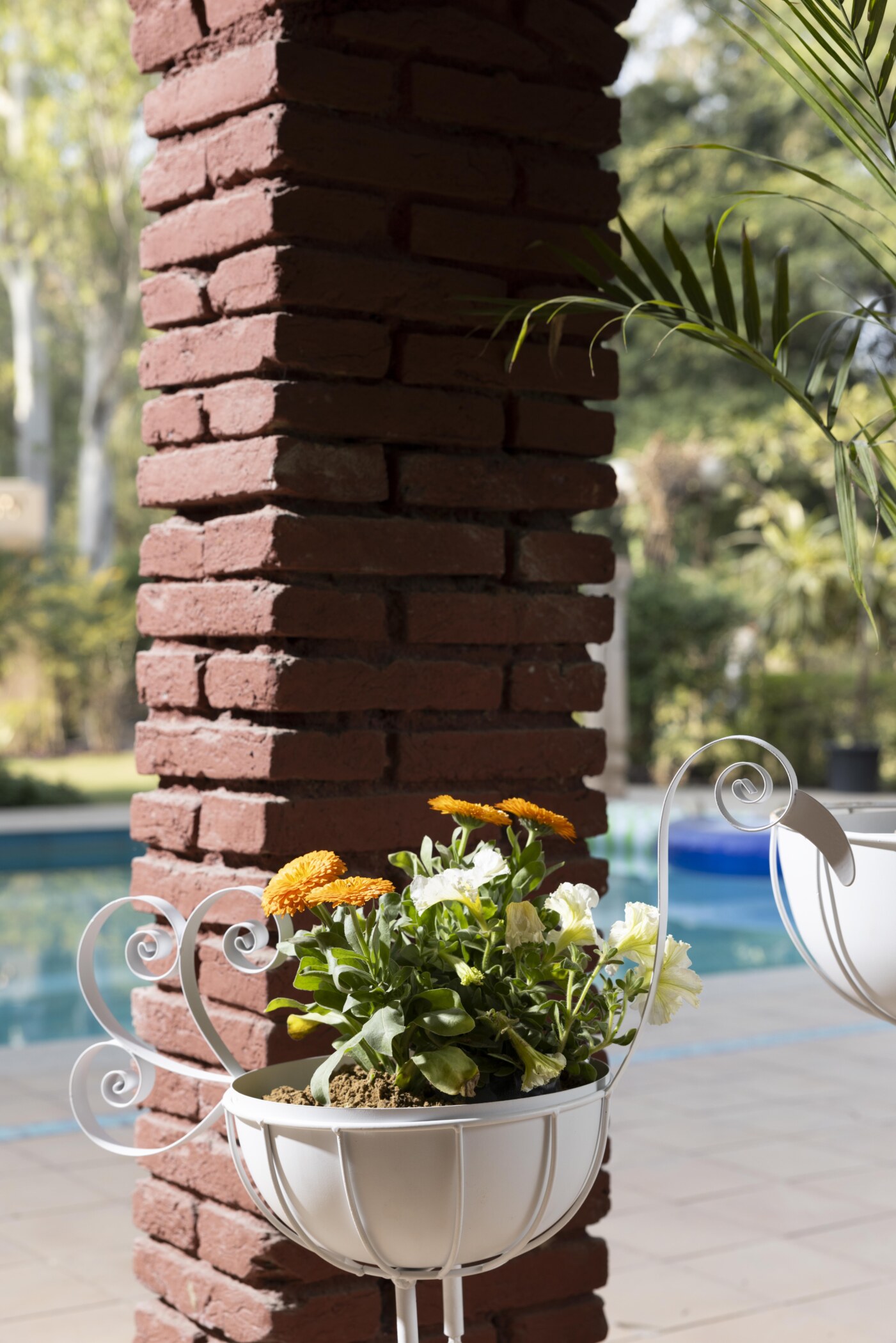 Flamingo Metal Plant Stand Set of 2 - Image 14