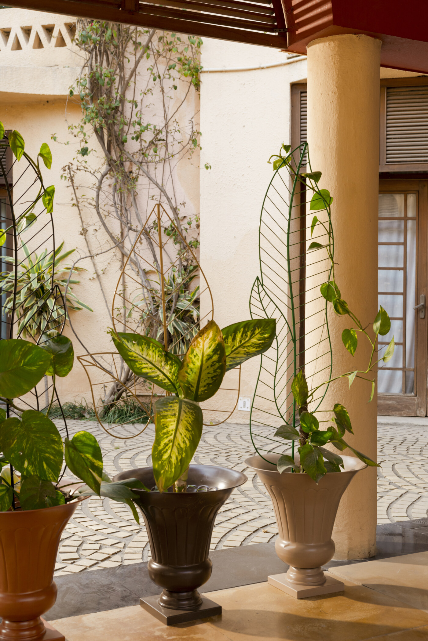 Leaf Metal Plant Supporter - Set of 3 - Image 2