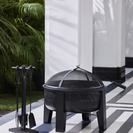 Inferno Round 26"Iron Fire Pit – Modern Minimalist Warmth